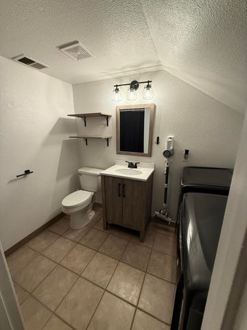 341 N Capitola Court 3, Porterville, CA 93257