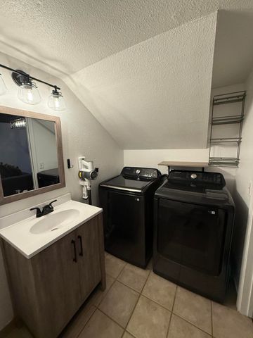 341 N Capitola Court 3, Porterville, CA 93257