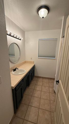 341 N Capitola Court 3, Porterville, CA 93257