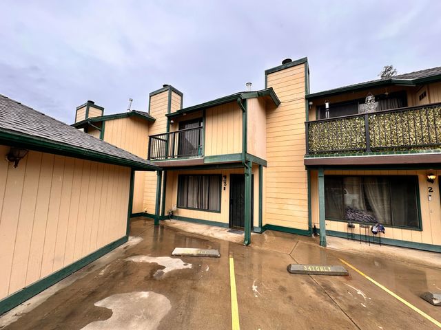 341 N Capitola Court 3, Porterville, CA 93257