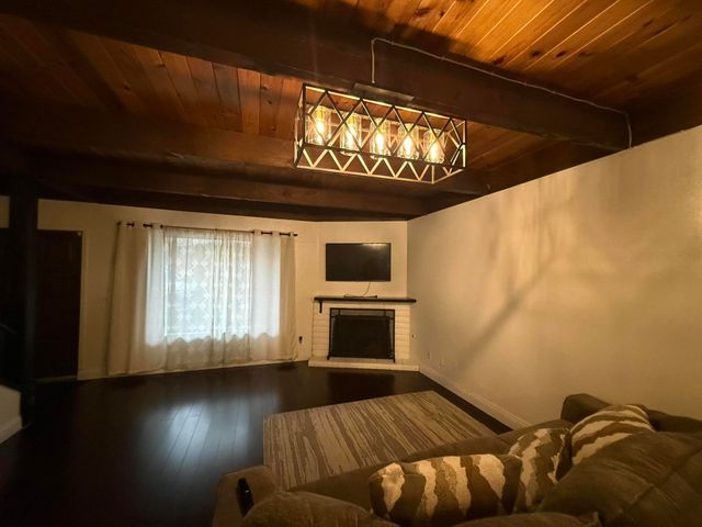 341 N Capitola Court 3, Porterville, CA 93257