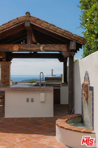 2609 Montrose Place, Santa Barbara, CA 93105