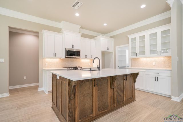 141 Indian Rock Drive, Gilmer, TX 75645
