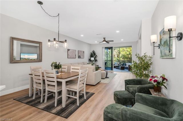 4843 Hampshire Ct Apt 103, Naples, FL 34112