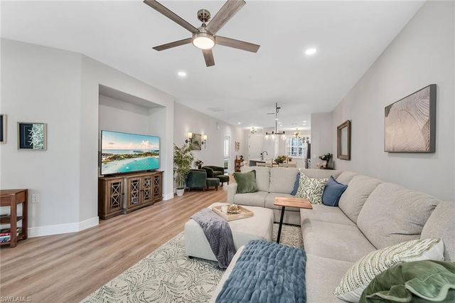 4843 Hampshire Ct Apt 103, Naples, FL 34112