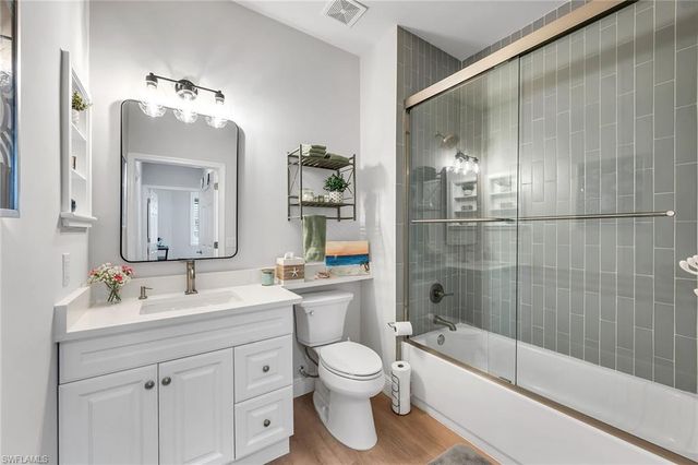 4843 Hampshire Ct Apt 103, Naples, FL 34112