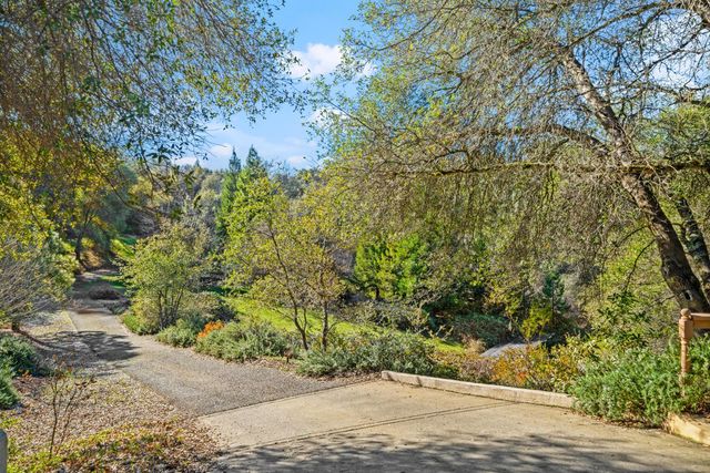 581 Cold Springs Rd, Placerville, CA 95667