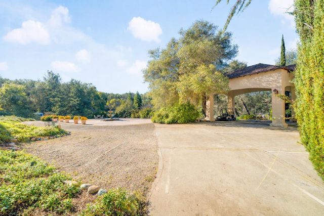 581 Cold Springs Rd, Placerville, CA 95667