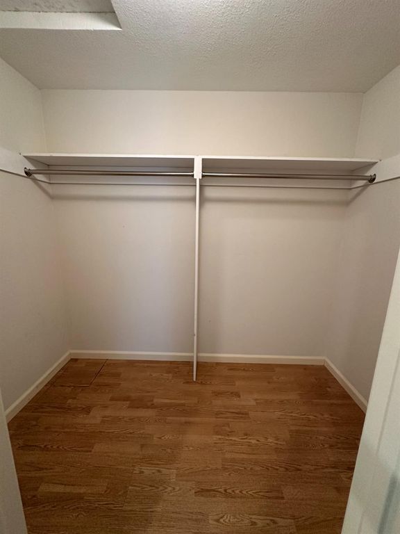Image 20 of property listing at 813 E Mockingbird Lane, Fresno, CA 93730