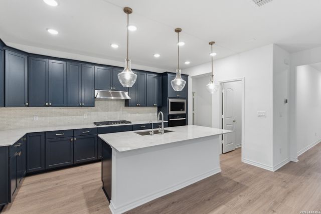220 WILD CREEK RD, Seguin, TX 78155