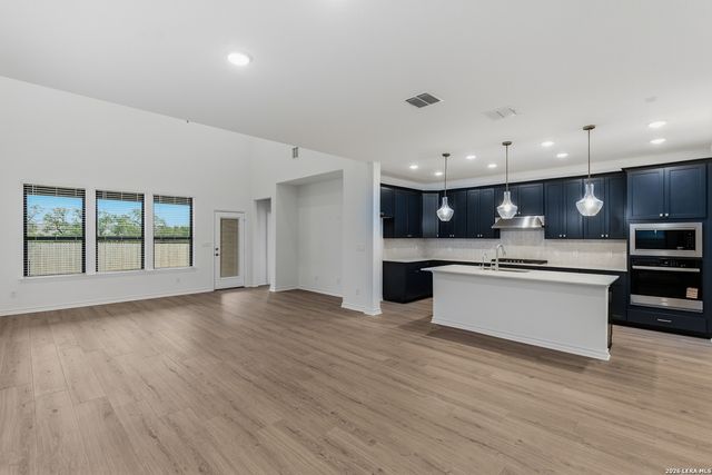 220 WILD CREEK RD, Seguin, TX 78155