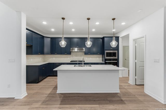220 WILD CREEK RD, Seguin, TX 78155
