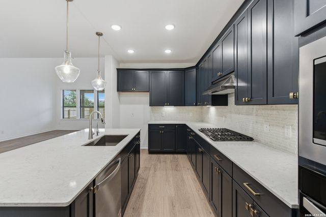 220 WILD CREEK RD, Seguin, TX 78155