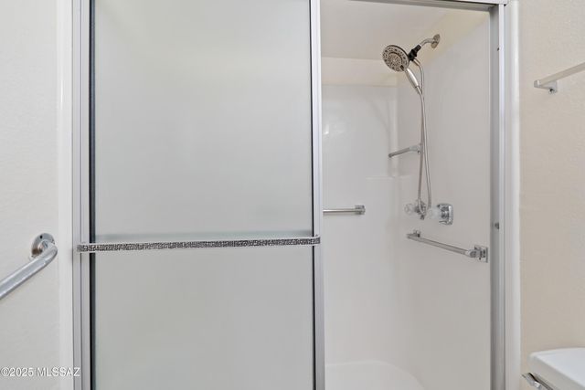 6 W Calle Del Chancero, Green Valley, AZ 85614