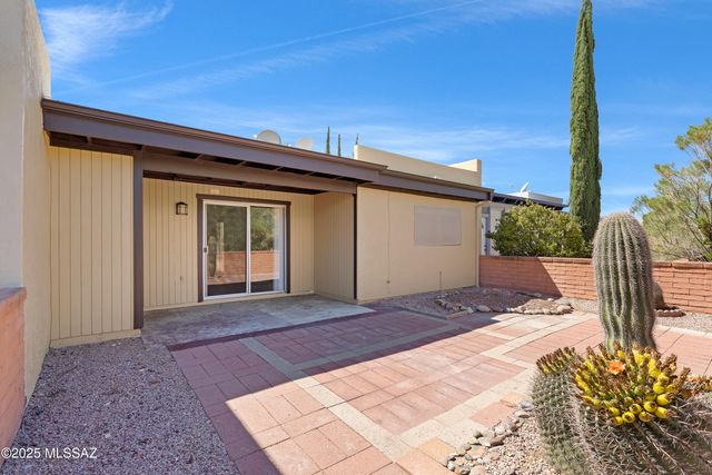 6 W Calle Del Chancero, Green Valley, AZ 85614