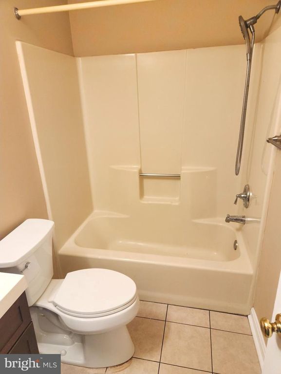 Image 11 of property listing at 12608 HILLMEADE STATION DR, Bowie, MD 20720