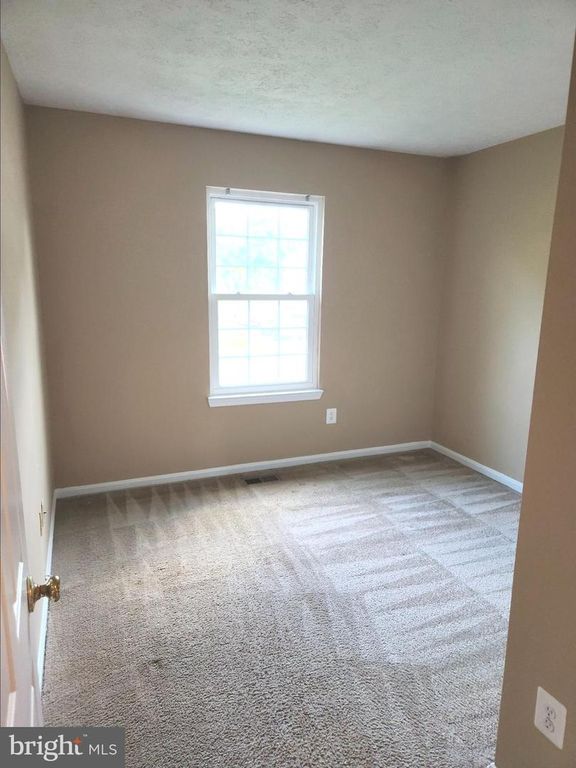Image 12 of property listing at 12608 HILLMEADE STATION DR, Bowie, MD 20720
