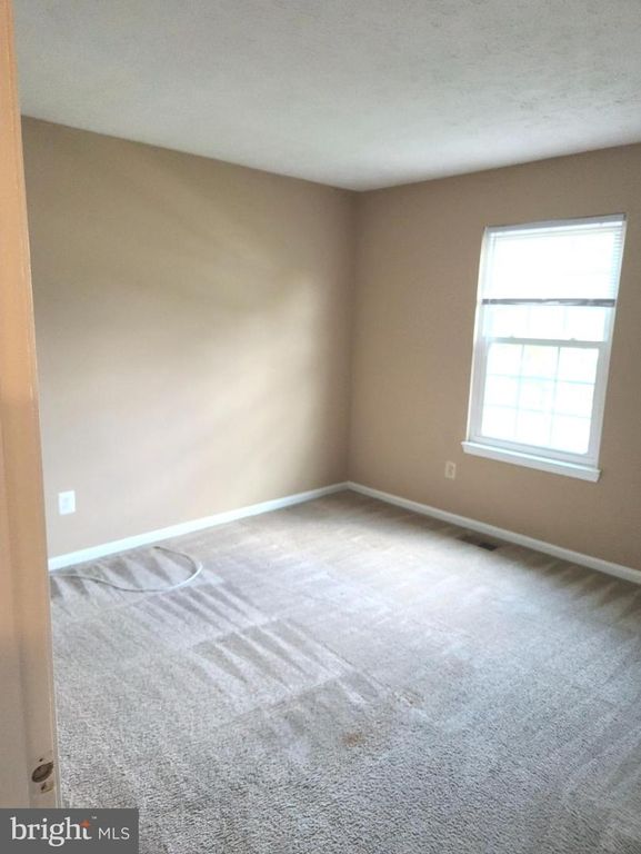 Image 13 of property listing at 12608 HILLMEADE STATION DR, Bowie, MD 20720