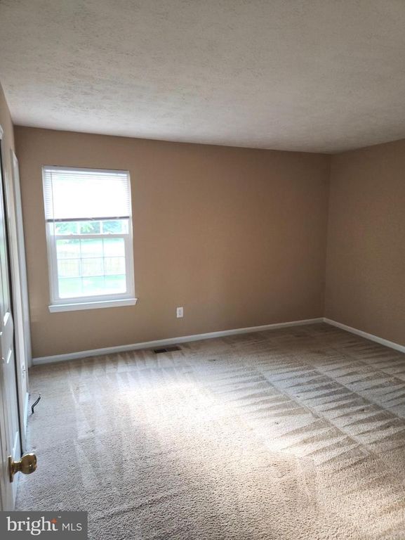 Image 14 of property listing at 12608 HILLMEADE STATION DR, Bowie, MD 20720