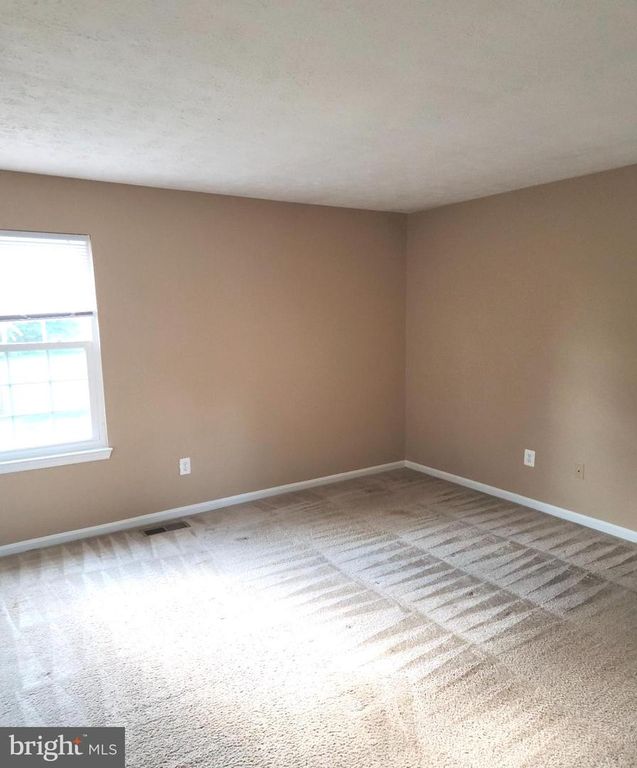 Image 15 of property listing at 12608 HILLMEADE STATION DR, Bowie, MD 20720