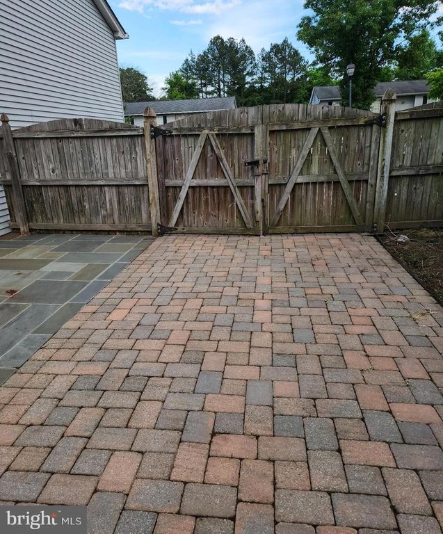 Image 33 of property listing at 12608 HILLMEADE STATION DR, Bowie, MD 20720