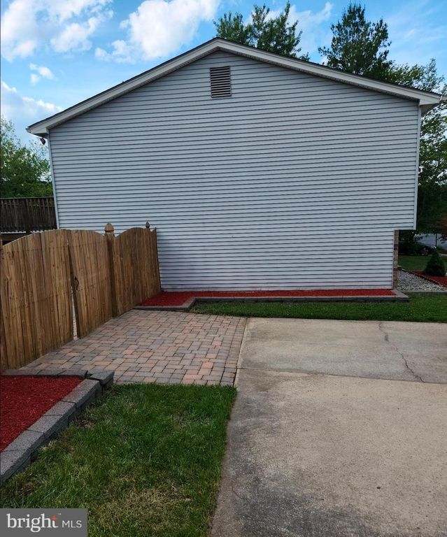 Image 34 of property listing at 12608 HILLMEADE STATION DR, Bowie, MD 20720