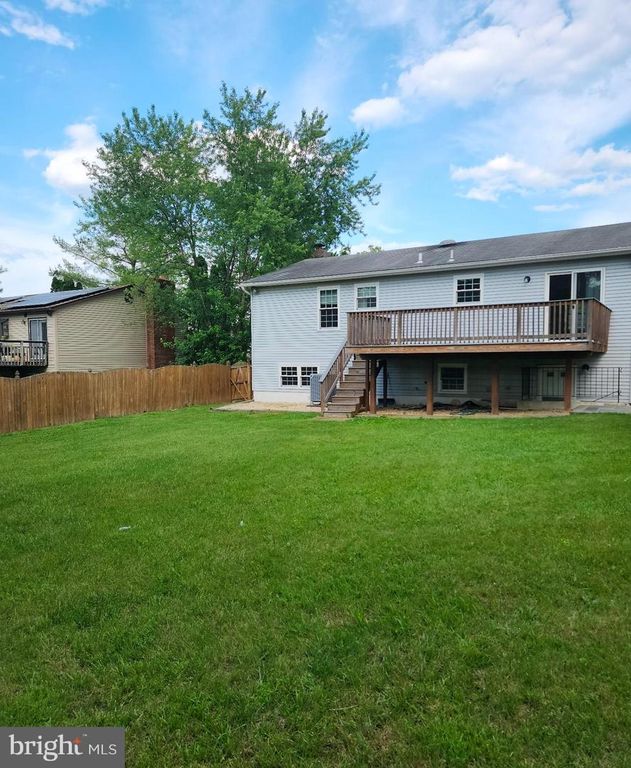 Image 35 of property listing at 12608 HILLMEADE STATION DR, Bowie, MD 20720