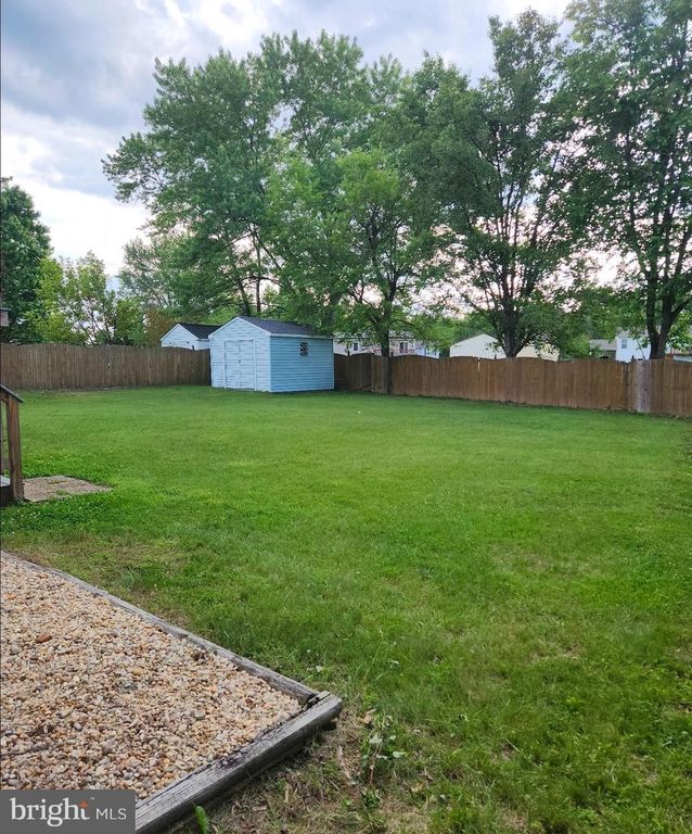 Image 36 of property listing at 12608 HILLMEADE STATION DR, Bowie, MD 20720