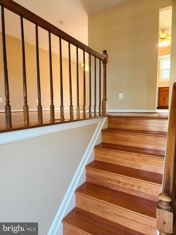 Image 4 of property listing at 12608 HILLMEADE STATION DR, Bowie, MD 20720