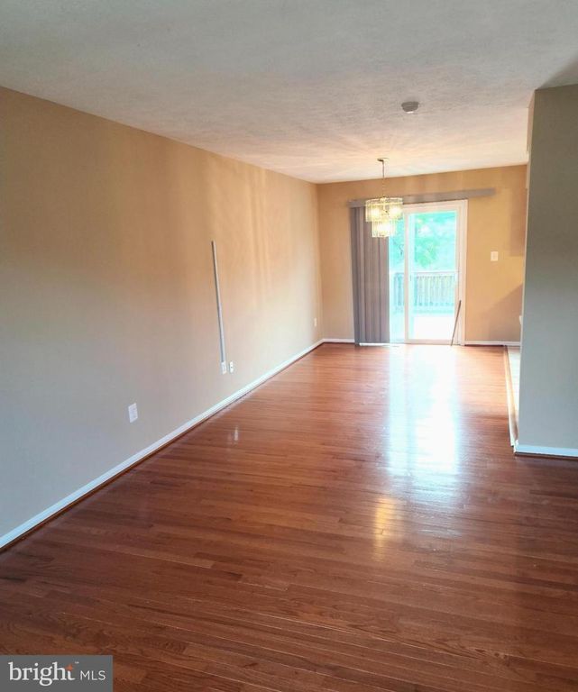 Image 7 of property listing at 12608 HILLMEADE STATION DR, Bowie, MD 20720