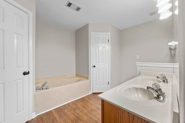 245 WINDY RIDGE CV, Collierville, TN 38017