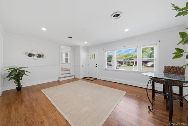 231 Maple Street, Medford, NY 11763