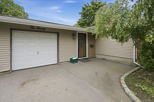 1020 Commack Road, Dix Hills, NY 11746