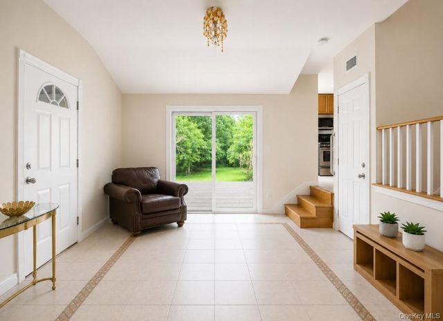 1020 Commack Road, Dix Hills, NY 11746