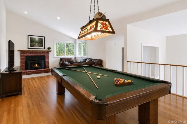 1020 Commack Road, Dix Hills, NY 11746