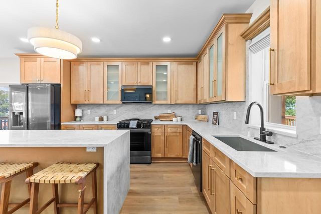 1107 Marshall AVENUE, South Milwaukee, WI 53172