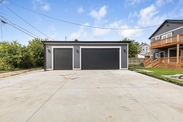 1107 Marshall AVENUE, South Milwaukee, WI 53172