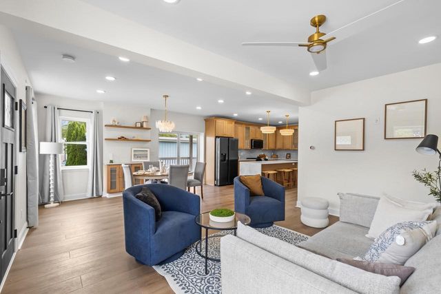 1107 Marshall AVENUE, South Milwaukee, WI 53172