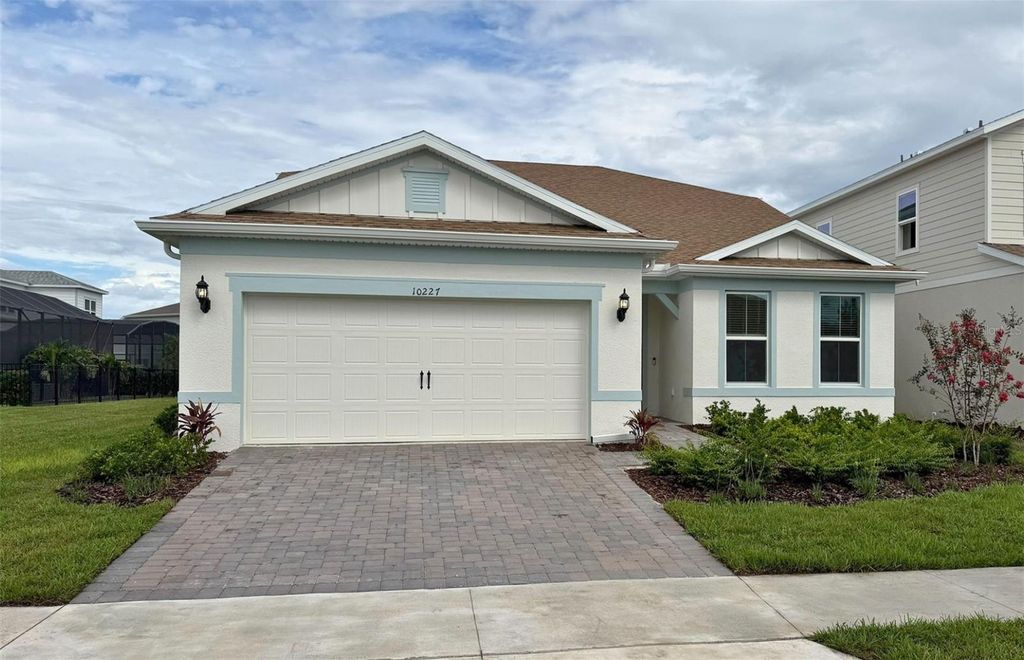 Image 2 of property listing at 10227 PARKVIEW RESERVE LANE, Orlando, FL 32836