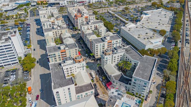 7290 SW 90th St 308, Miami, FL 33156