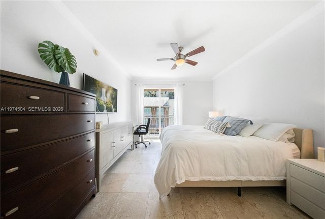 7290 SW 90th St 308, Miami, FL 33156