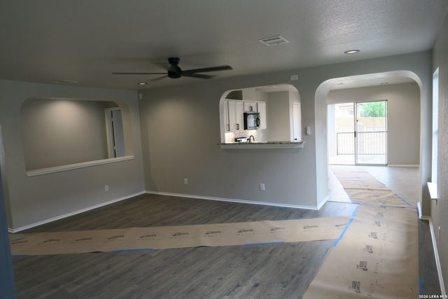 1402 Hunters Plane, San Antonio, TX 78245