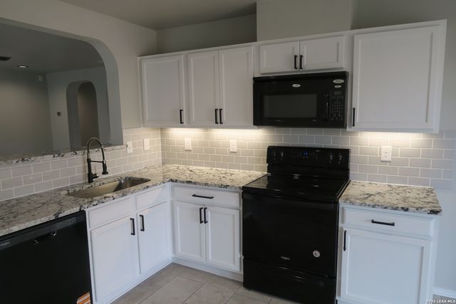 1402 Hunters Plane, San Antonio, TX 78245