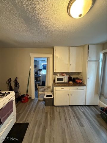 3841 W 39th Street, Cleveland, OH 44109