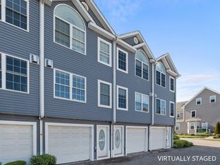 47 Alder St 3, Waltham, MA 02453