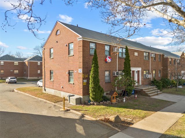 160-08 16th Avenue 2nd Floor, Whitestone, NY 11357