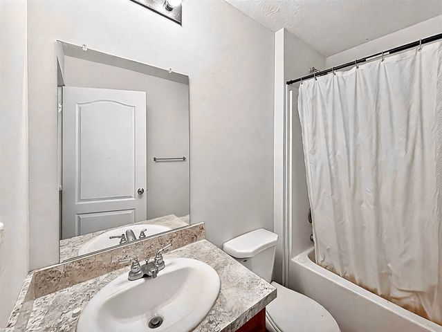 15346 Enchante Drive, Clinton Twp, MI 48038