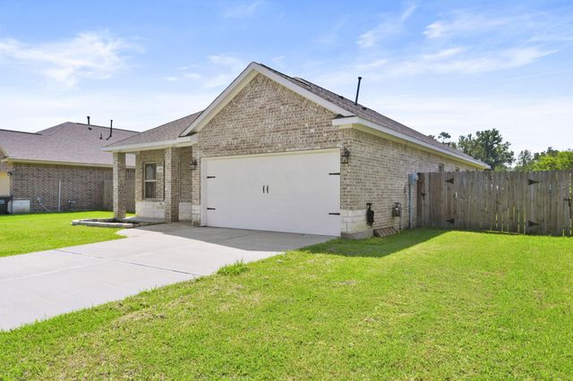 309 Carlos Leal Drive, Dayton, TX 77535