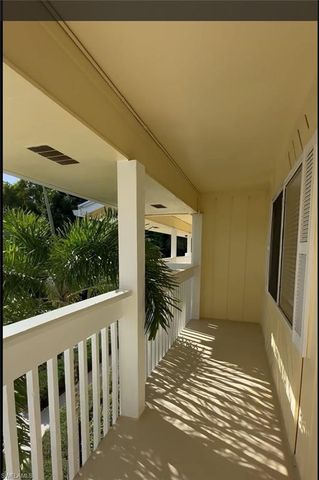 4629 Bayshore DR J7, Naples, FL 34112