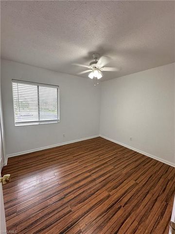 4629 Bayshore DR J7, Naples, FL 34112